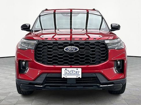 Certified 2025 Ford Explorer ST-Line w/ ST-Line Street Pack image 3