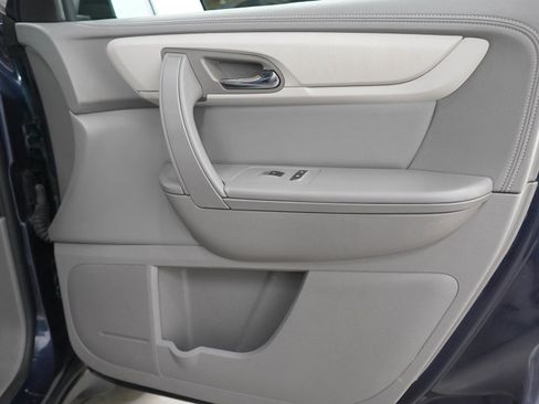 Used 2017 Chevrolet Traverse LS AWD/4WD image 9