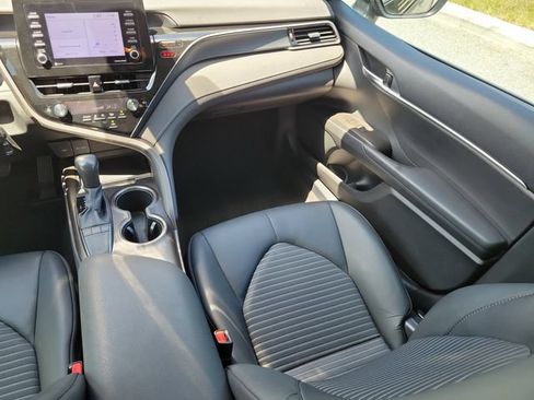 Used 2024 Toyota Camry SE FWD image 15