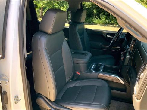 Used 2021 Chevrolet Silverado 1500 LT Trail Boss w/ LT Trail Boss Premium Package image 6