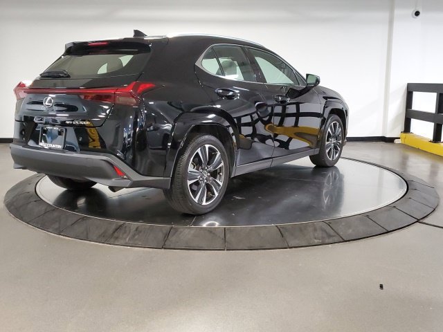 Used 2025 Lexus UX 300h AWD w/ Accessory Package (Z1) image 16