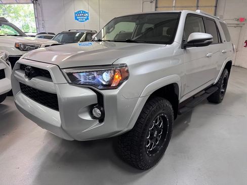 Used 2016 Toyota 4Runner SR5 Premium AWD/4WD image 7