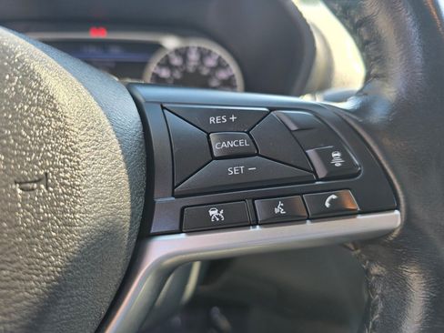Used 2021 Nissan Sentra SV FWD image 6