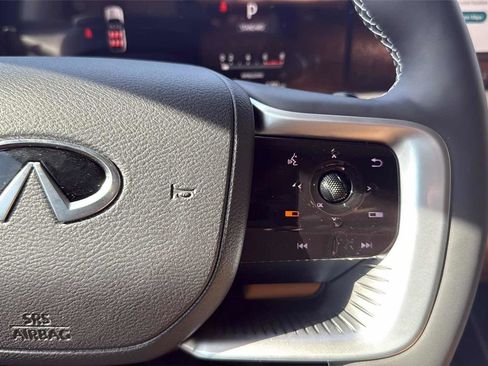 New 2026 INFINITI QX80 Luxe image 18