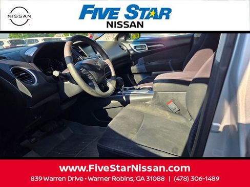 Used 2015 Nissan Pathfinder SV FWD image 5
