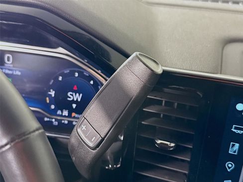 Used 2024 Chevrolet Silverado 1500 LT image 11