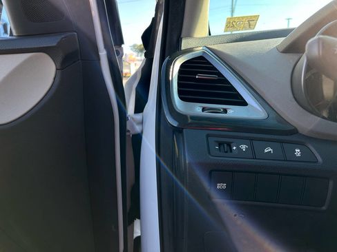 Used 2015 Hyundai Santa Fe Sport w/ Option Group 02 image 33