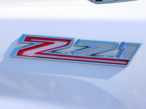 Used 2022 Chevrolet Silverado 2500 LT w/ Convenience Package AWD/4WD image 8