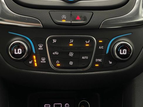 Used 2024 Chevrolet Equinox LT FWD image 25