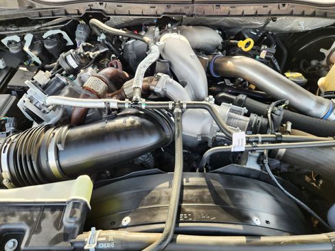 Used 2022 Ford F250 Lariat w/ Lariat Value Package AWD/4WD image 31