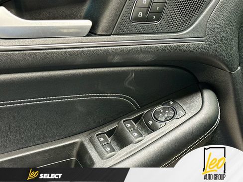 Used 2022 Ford Edge Titanium AWD/4WD image 20