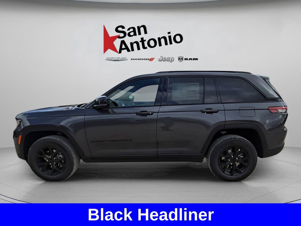 New 2025 Jeep Grand Cherokee Altitude RWD image 9