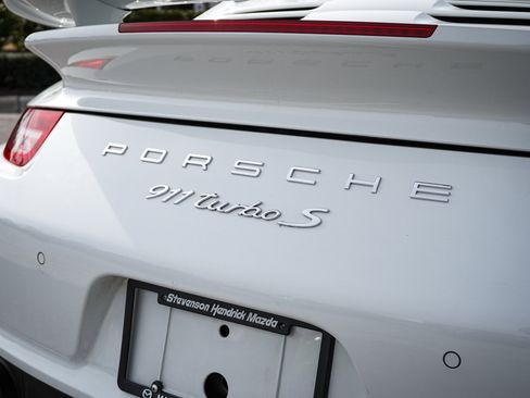 Used 2014 Porsche 911 Turbo S image 10