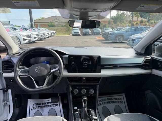 Certified 2025 Volkswagen Taos S AWD/4WD image 9