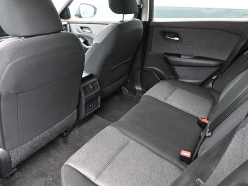 Used 2023 Nissan Rogue SV image 20