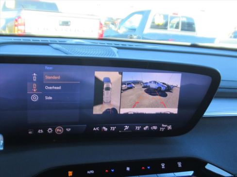 Used 2025 Buick Enclave Preferred image 23