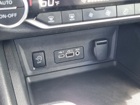 Used 2024 Nissan Sentra SV w/ All-Weather Package FWD image 32