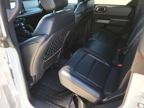 Used 2021 Ford Bronco Badlands image 13