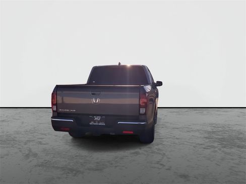 Used 2020 Honda Ridgeline Sport image 7