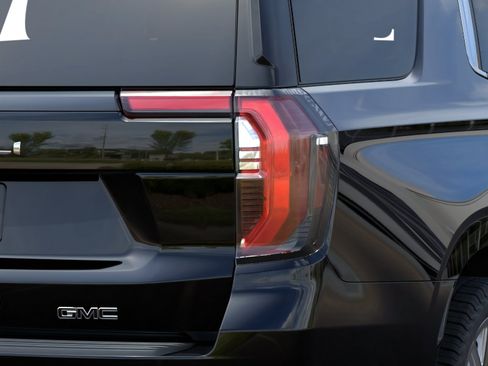 New 2026 GMC Yukon Denali Ultimate AWD/4WD image 11