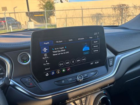 Used 2025 Chevrolet Blazer LT image 21