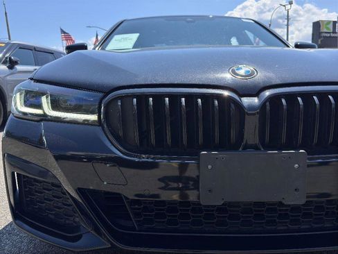 Used 2022 BMW 530i w/ Executive Package image 9