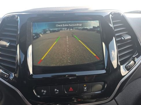 Used 2020 Jeep Cherokee High Altitude image 21