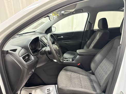 Used 2023 Chevrolet Equinox LT FWD image 12