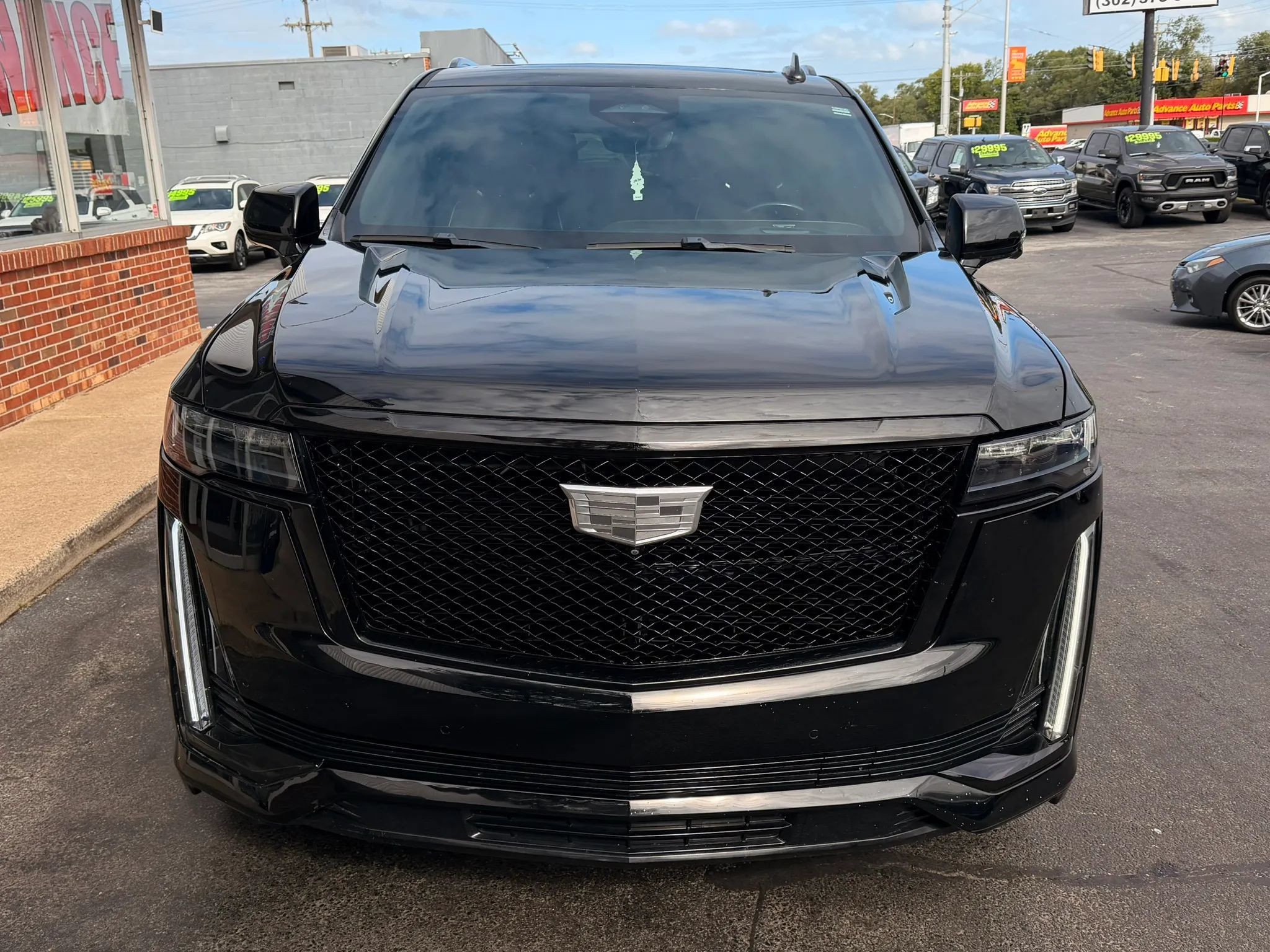 Used 2021 Cadillac Escalade Sport w/ LPO, ONYX Package AWD/4WD image 6
