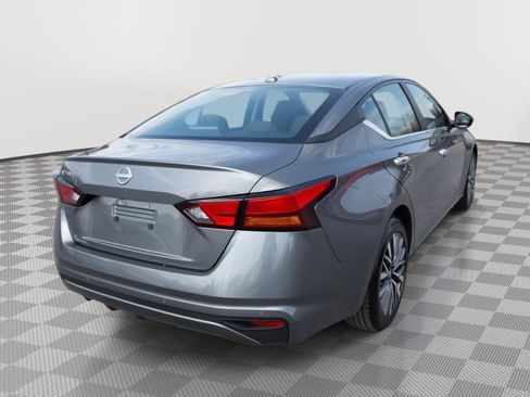 Used 2025 Nissan Altima 2.5 SV image 5