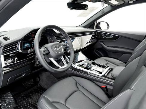 Certified 2025 Audi Q8 Premium Plus w/ Premium Plus Package AWD/4WD image 4