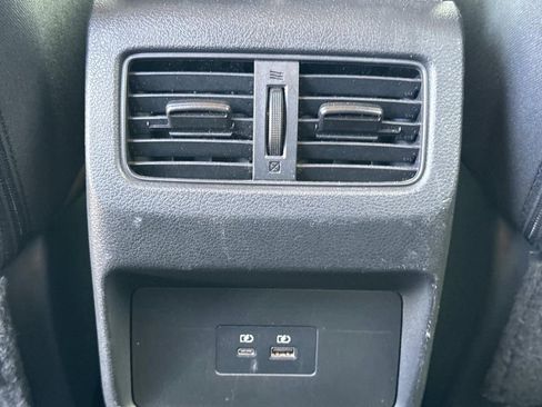 Certified 2023 Nissan Rogue SV FWD image 16
