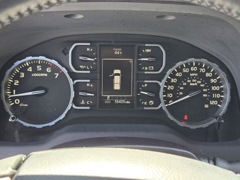 Used 2020 Toyota Tundra SR5 w/ SR5 Leather Package image 19