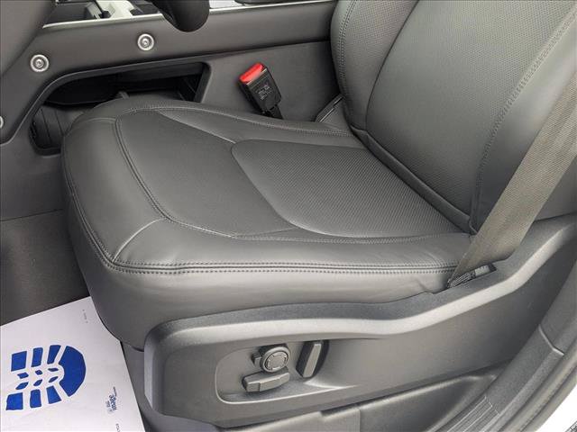 Used 2026 Land Rover Defender 110 S AWD/4WD image 4