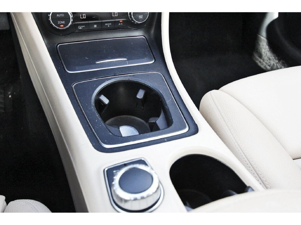 Used 2018 Mercedes-Benz GLA 250 w/ Premium Package image 32