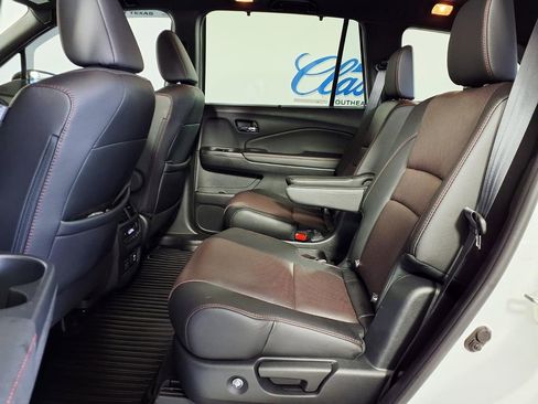 Used 2022 Honda Pilot Black Edition image 8