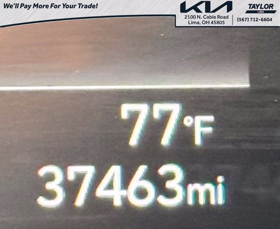 Used 2025 Hyundai Venue SEL FWD image 24