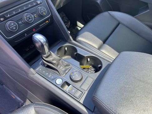 Used 2019 Volkswagen Atlas SE w/ Panoramic Sunroof Package AWD/4WD image 21