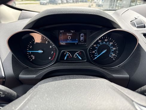 Used 2015 Ford Escape Titanium FWD image 4