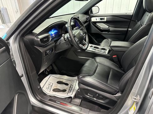 Used 2023 Ford Explorer ST w/ Equipment Group 401A image 7