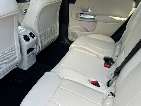 New 2025 Mercedes-Benz GLB 250 image 14