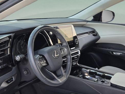 Certified 2024 Lexus RX 350 FWD w/ Technology Package image 11