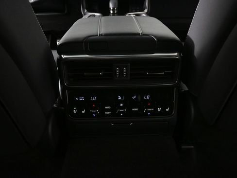 Used 2025 Lexus LX 700h F Sport AWD/4WD image 18
