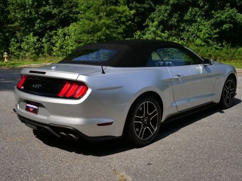 Used 2018 Ford Mustang GT Premium RWD image 9