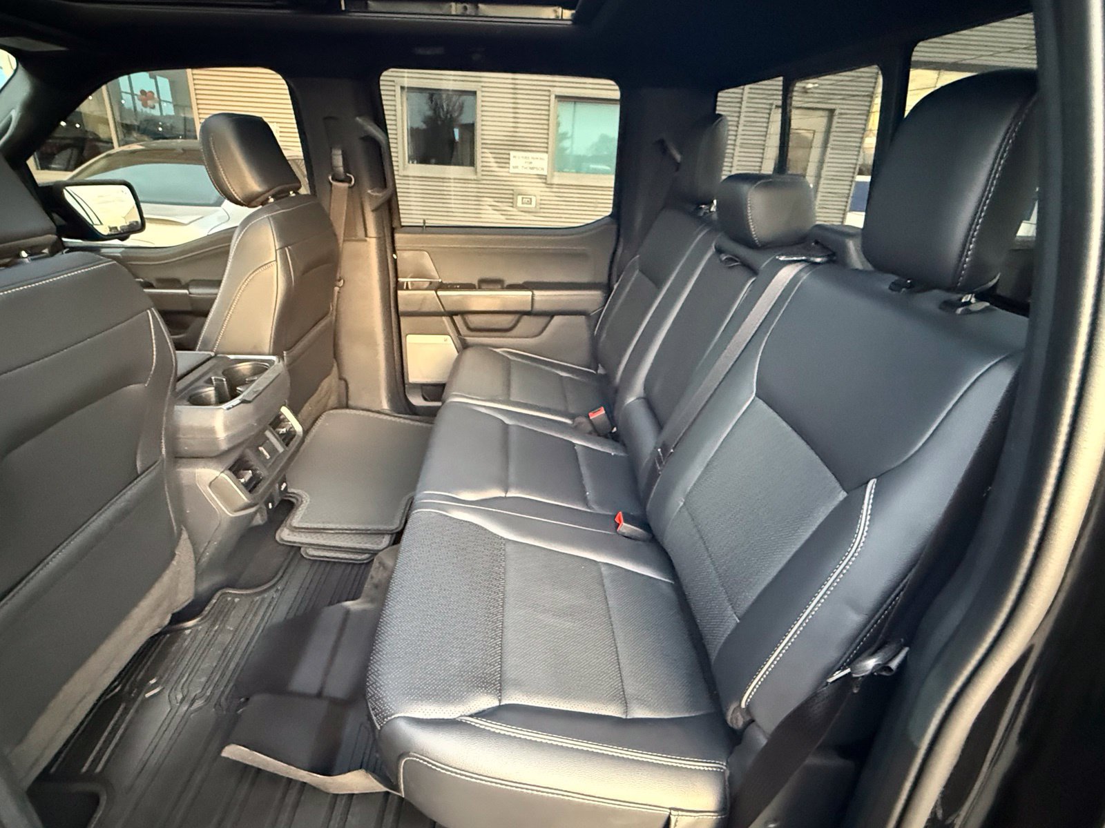 Used 2024 Ford F150 Lariat AWD/4WD image 14