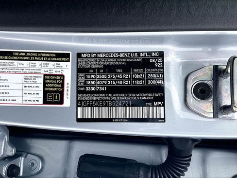 Used 2026 Mercedes-Benz GLS 450 4MATIC image 32
