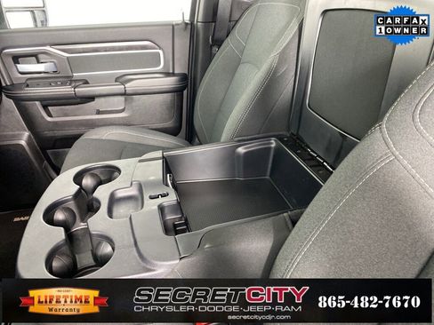 Used 2024 RAM 2500 Big Horn w/ Sport Appearance Package image 25