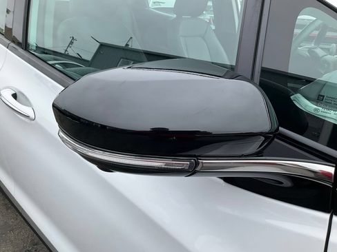 Used 2017 Chevrolet Bolt Premier FWD image 79