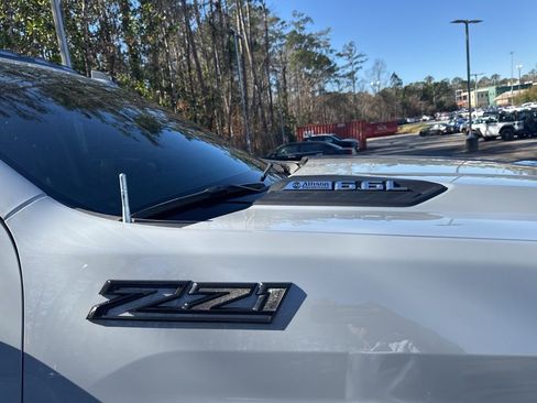 Used 2024 Chevrolet Silverado 2500 LTZ w/ LTZ Plus Package image 5