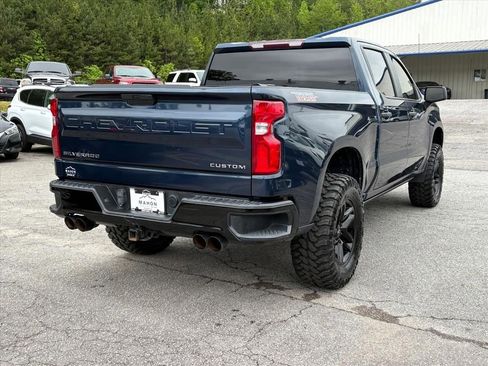 Used 2021 Chevrolet Silverado 1500 Custom Trail Boss w/ LPO, Dark Essentials Package AWD/4WD image 4